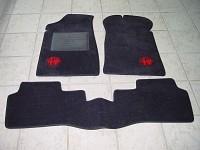 Fußmattensatz  schwarz mit rotem Alfa Emblem f. Al